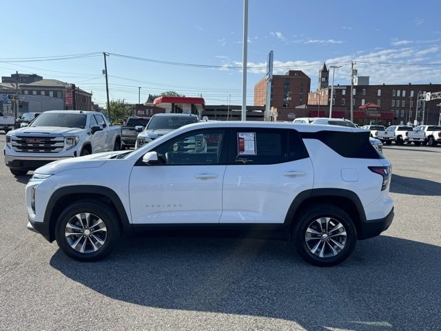 2025 Chevrolet Equinox LT photo 2