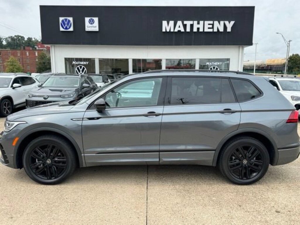 Used 2022 Volkswagen Tiguan 2.0T SE R-Line Black SUV