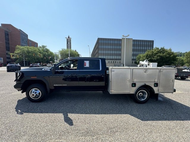 2023 Gmc Sierra 3500 HD SLE photo 2