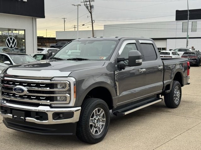 2023 Ford F-250 Super Duty Lariat's photo