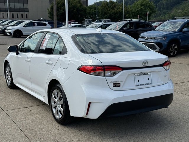 2024 Toyota Corolla LE photo 3