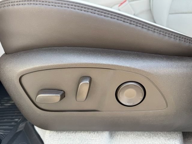 2026 GMC Acadia Denali - Photo 12
