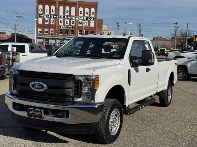 2017 Ford F-250 Super Duty XL's photo