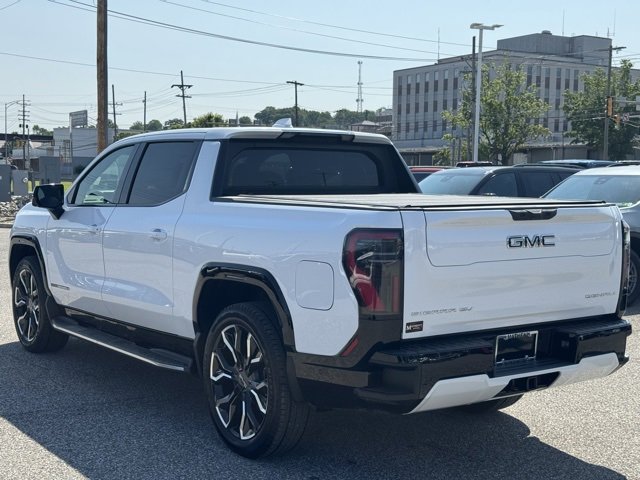 2025 Gmc Sierra EV Denali photo 3