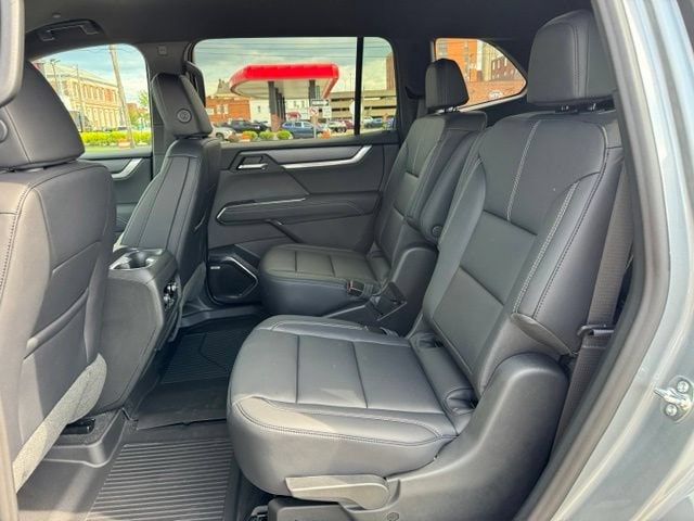 2027 GMC Acadia Elevation - Photo 12