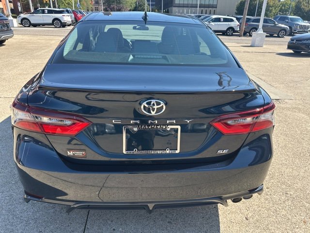 2021 Toyota Camry SE photo 4