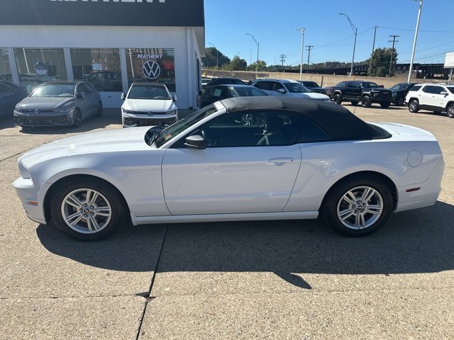Used 2014 Ford Mustang V6 with VIN 1ZVBP8EM4E5263565 for sale in Parkersburg, WV