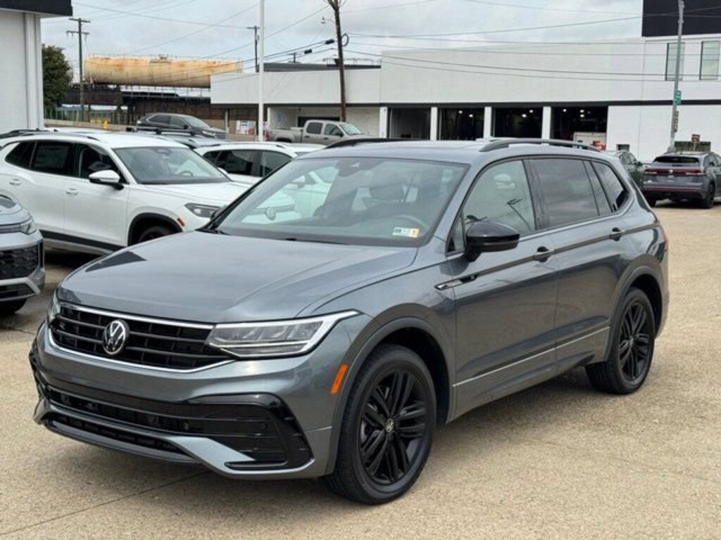 Used 2022 Volkswagen Tiguan 2.0T SE R-Line Black SUV