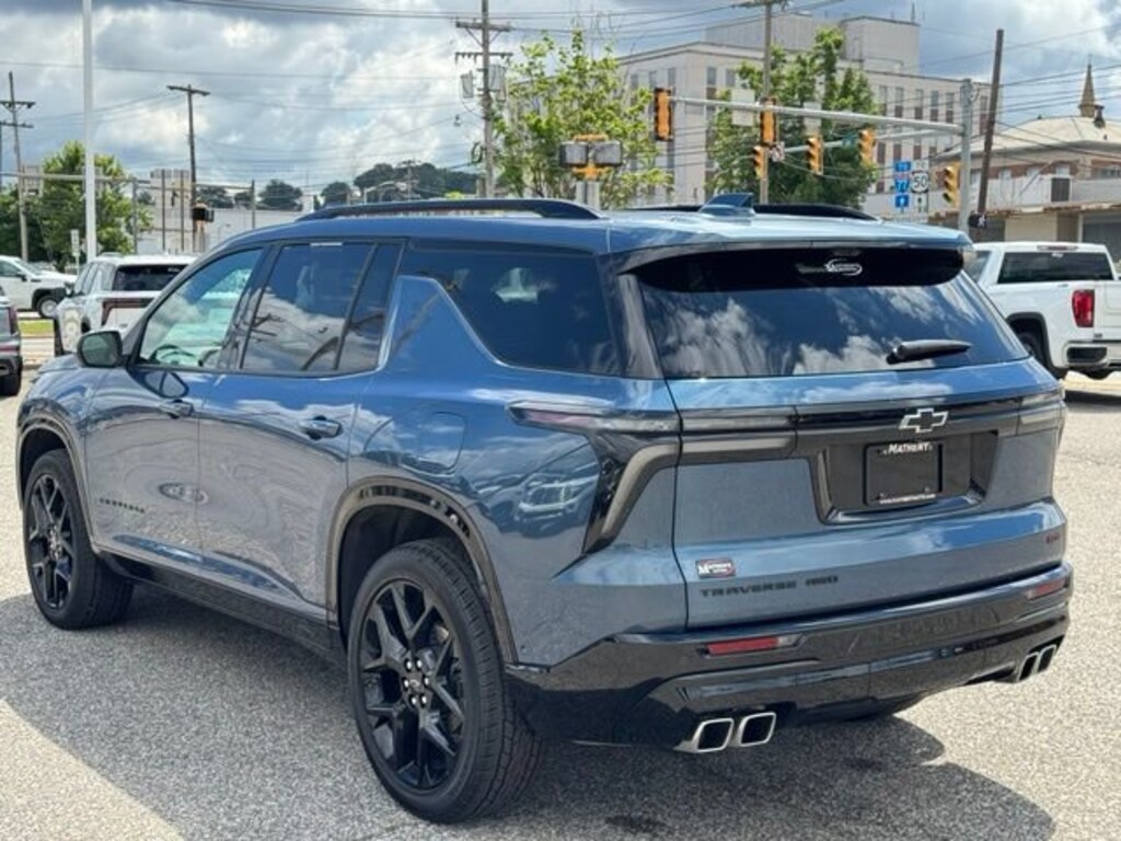 Used 2026 Chevrolet Traverse RS SUV