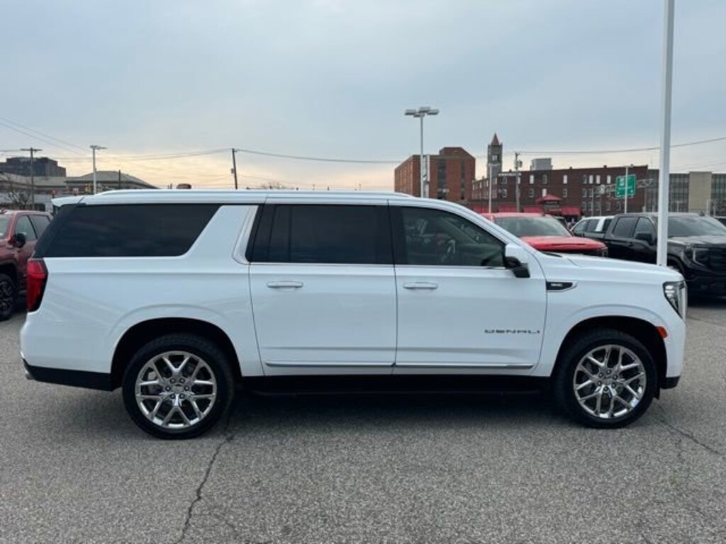Used 2024 GMC Yukon XL Denali SUV