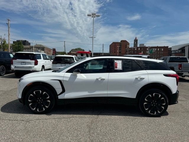 Used 2024 Chevrolet Blazer EV RS with VIN 3GNKDCRJ9RS187357 for sale in Parkersburg, WV
