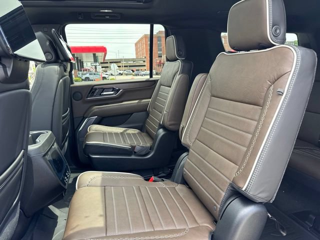 2026 GMC Yukon XL Denali Ultimate - Photo 13