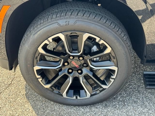 2026 GMC Yukon XL Denali - Photo 23
