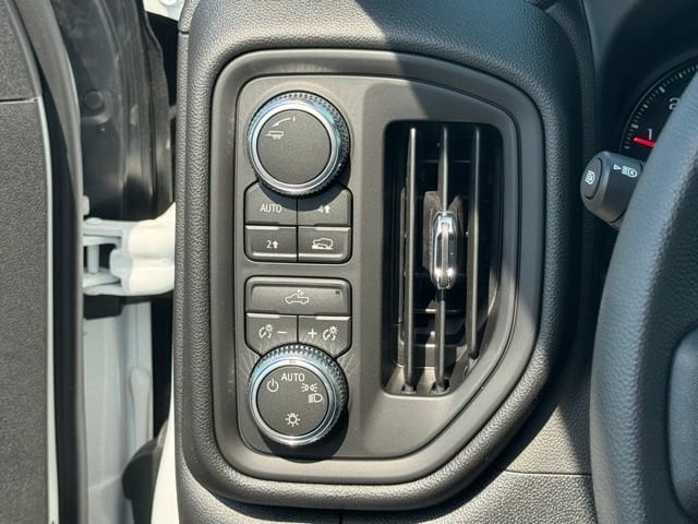 2026 GMC Sierra 1500 Pro - Photo 14