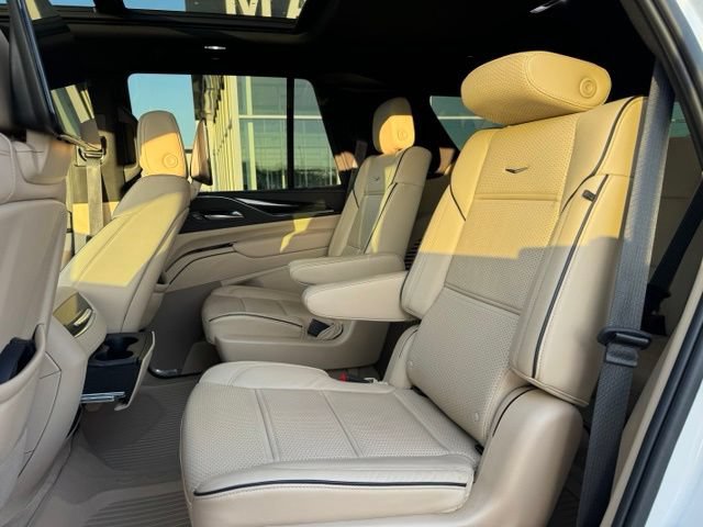 2024 Cadillac Escalade Premium Luxury - Photo 10