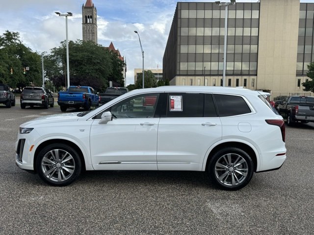 2024 Cadillac XT6 Premium Luxury photo 2
