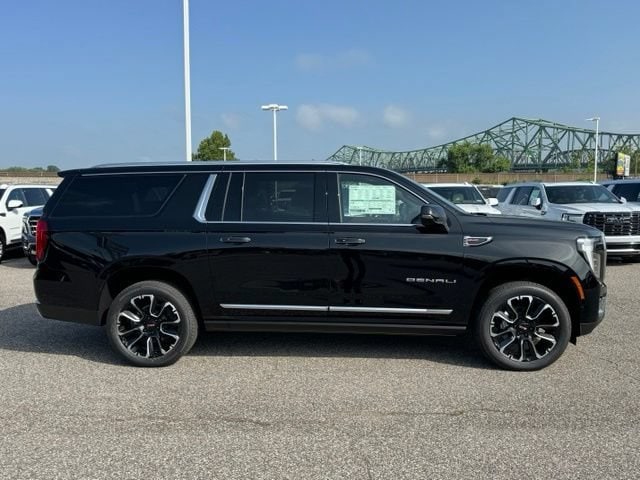 2026 GMC Yukon XL Denali - Photo 7