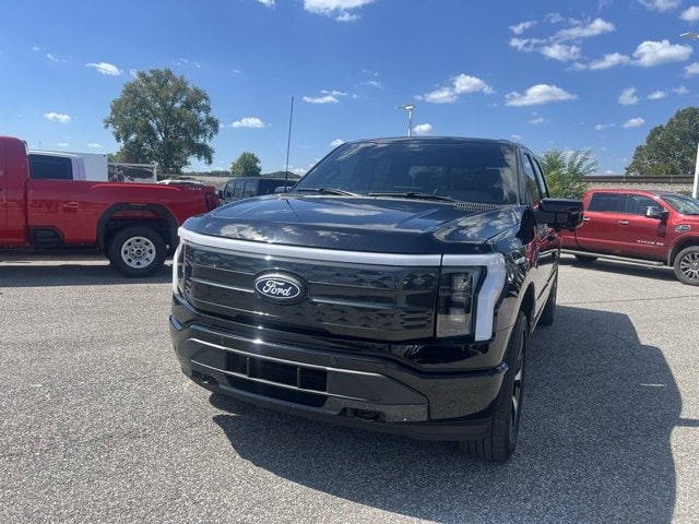 Used 2024 Ford F-150 Lightning Platinum with VIN 1FT6W7L70RWG03664 for sale in Parkersburg, WV