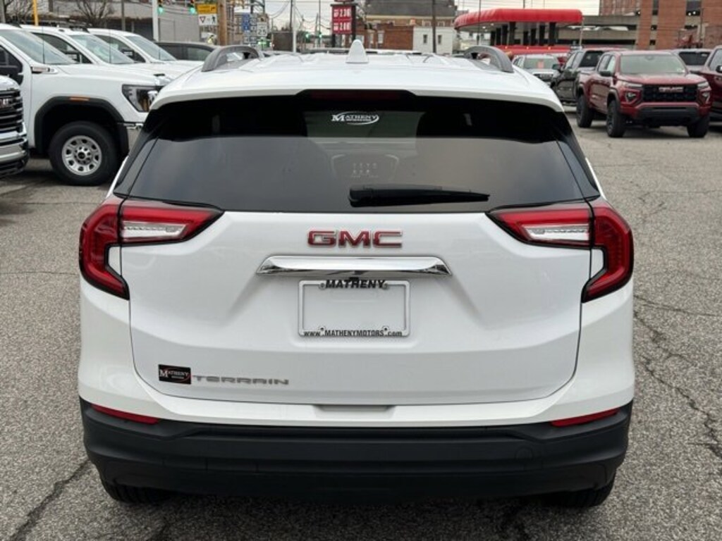Used 2022 GMC Terrain SLE SUV
