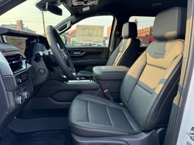 2026 GMC Yukon XL Denali - Photo 12