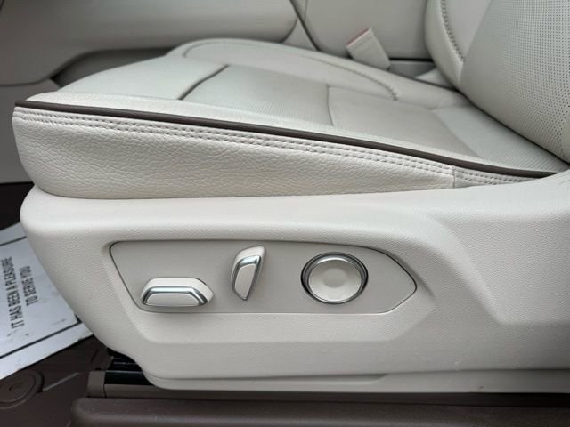 2024 GMC Yukon XL Denali - Photo 12