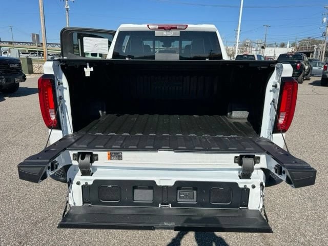2026 GMC Sierra 1500 AT4X - Photo 10