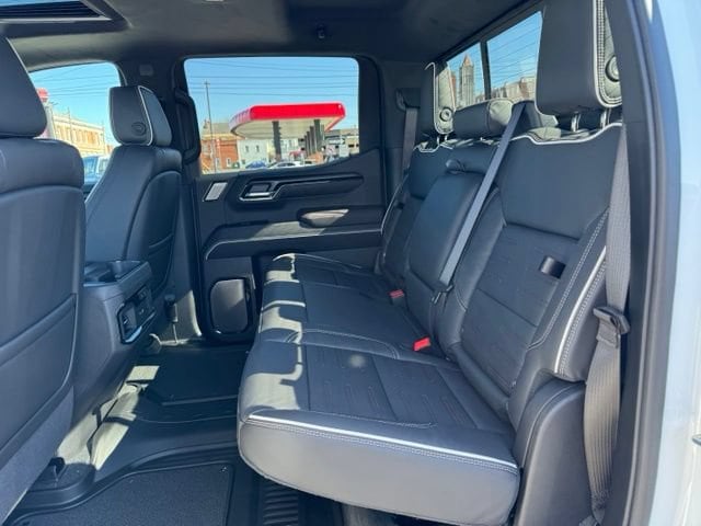 2026 GMC Sierra 1500 AT4X - Photo 12