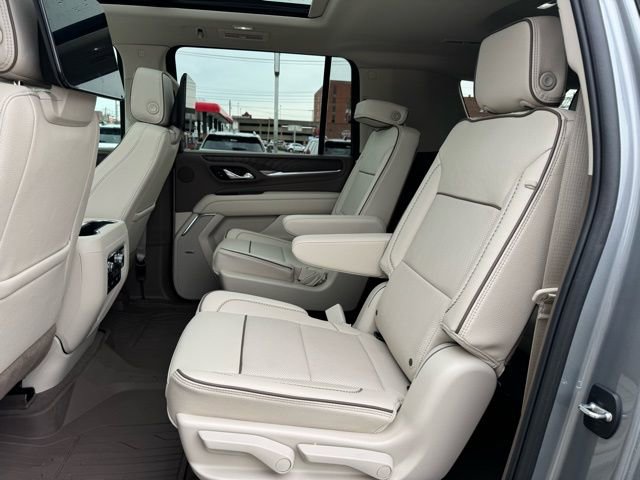 2024 GMC Yukon XL Denali - Photo 10