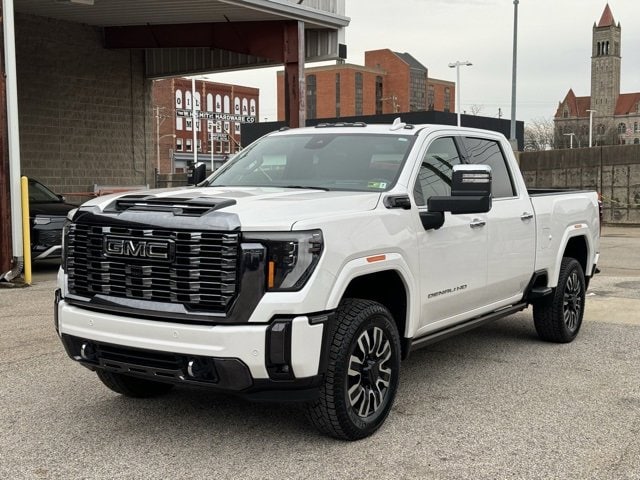 2024 GMC Sierra 3500HD Denali Ultimate's photo
