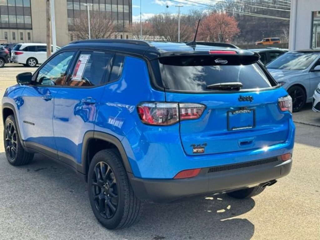 Used 2022 Jeep Compass Altitude