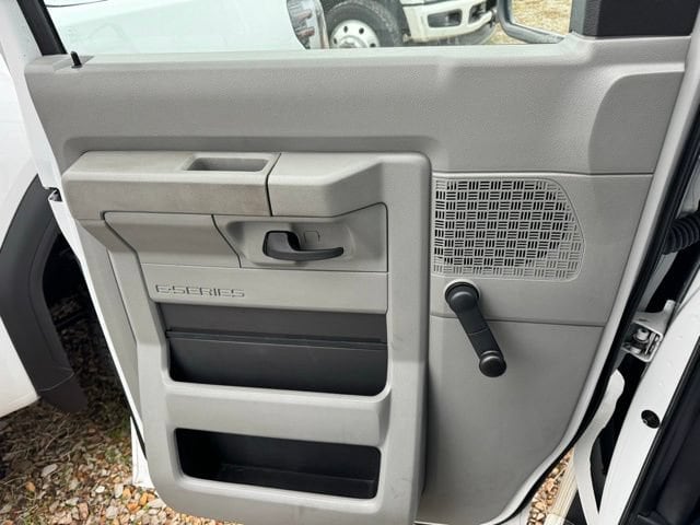 2019 Ford E-Series Cutaway Base - Photo 20
