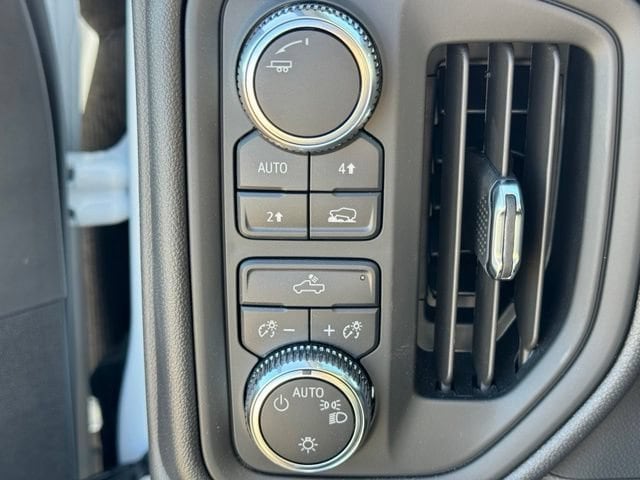 2026 GMC Sierra 1500 Pro - Photo 18