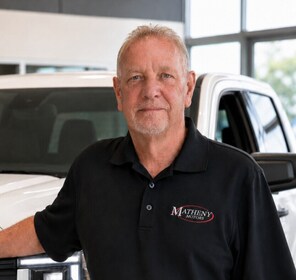 Staff member Steve Skinner  from ID_0ea24a