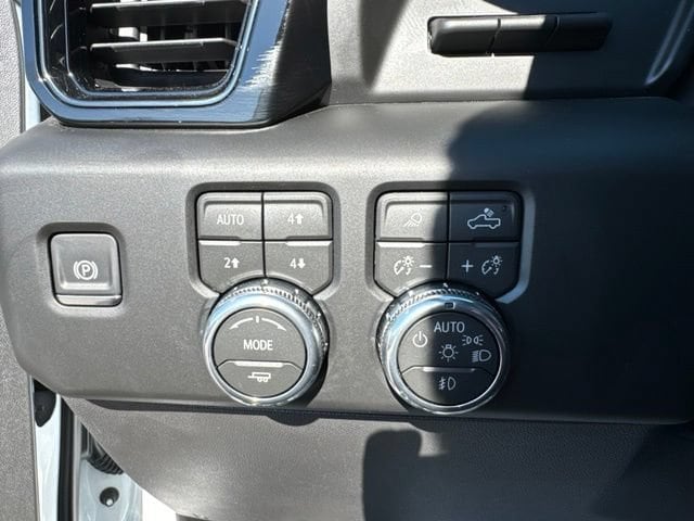 2026 GMC Sierra 1500 AT4X - Photo 20