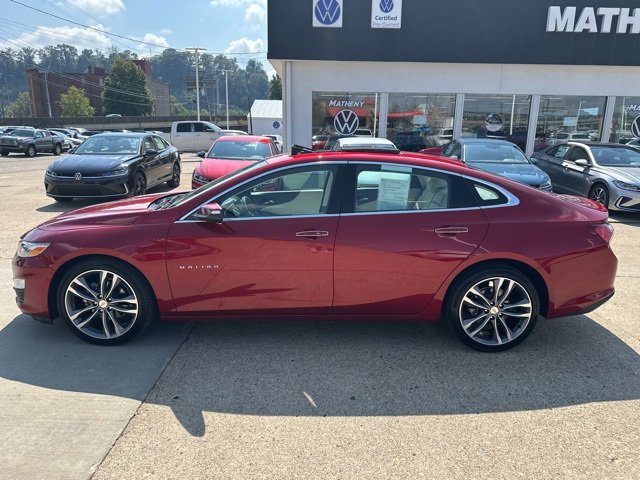 2021 Chevrolet Malibu Premier photo 2
