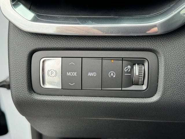 2026 GMC Acadia Denali - Photo 19