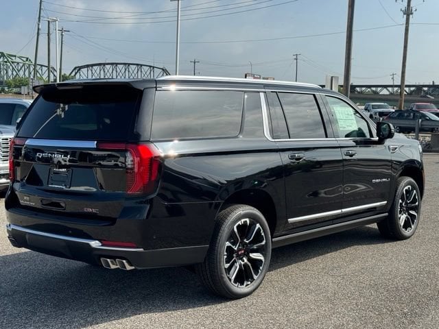 2026 GMC Yukon XL Denali - Photo 6