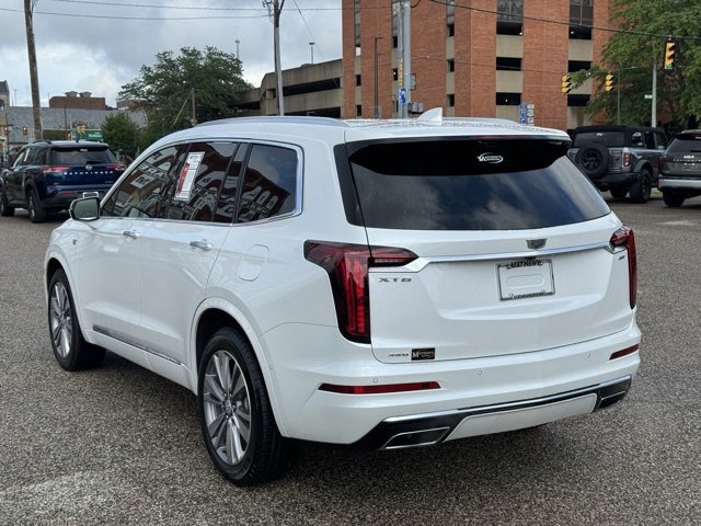 2024 Cadillac XT6 Premium Luxury photo 3