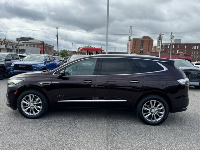 2022 Buick Enclave Avenir photo 2