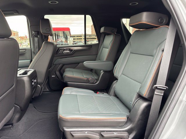 2025 GMC Yukon AT4 - Photo 9