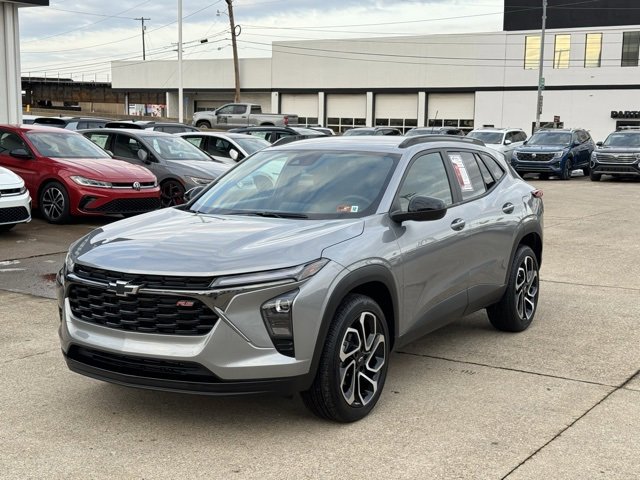 2025 Chevrolet Trax RS's photo