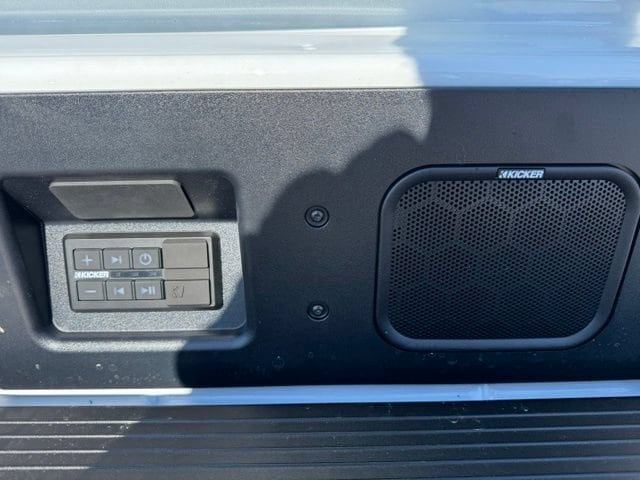 2026 GMC Sierra 1500 AT4X - Photo 11