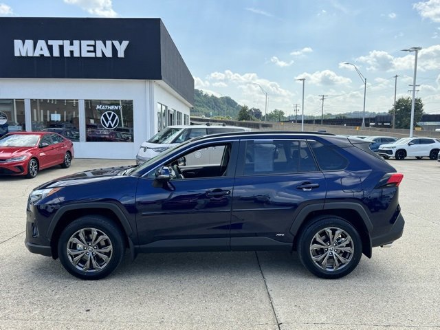 2025 Toyota RAV4 Hybrid XLE Premium photo 2
