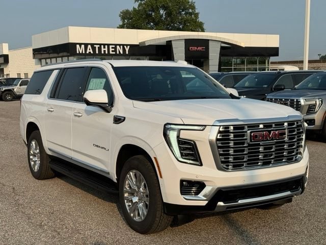 2026 GMC Yukon XL Denali - Photo 7