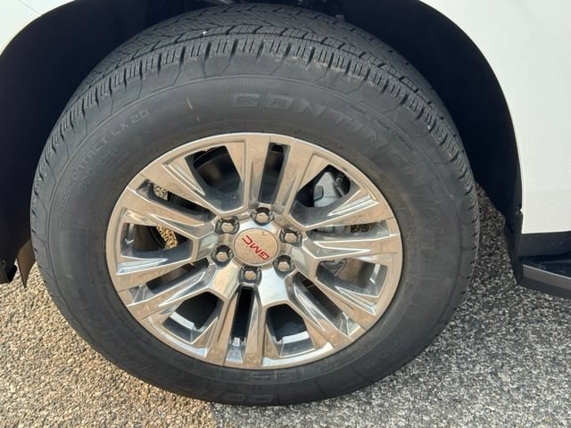 2026 GMC Yukon XL Denali - Photo 20