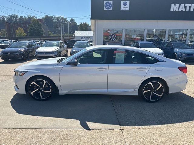2022 Honda Accord Sport photo 2