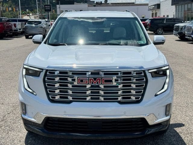 2026 GMC Acadia Denali - Photo 8