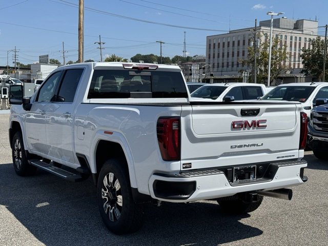 2026 Gmc Sierra 3500 HD Denali photo 3