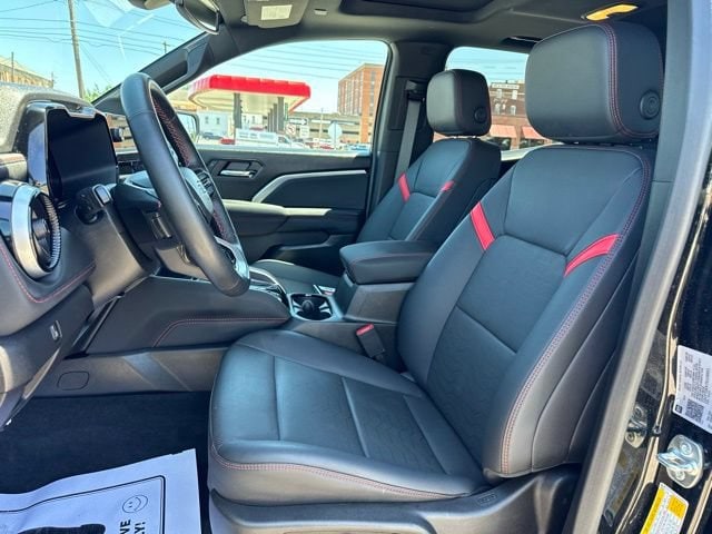 2025 Chevrolet Colorado Z71 - Photo 12