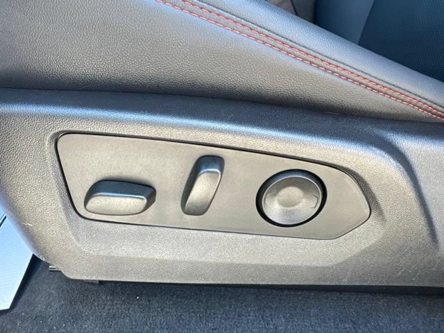 2025 Chevrolet Colorado Z71 - Photo 13